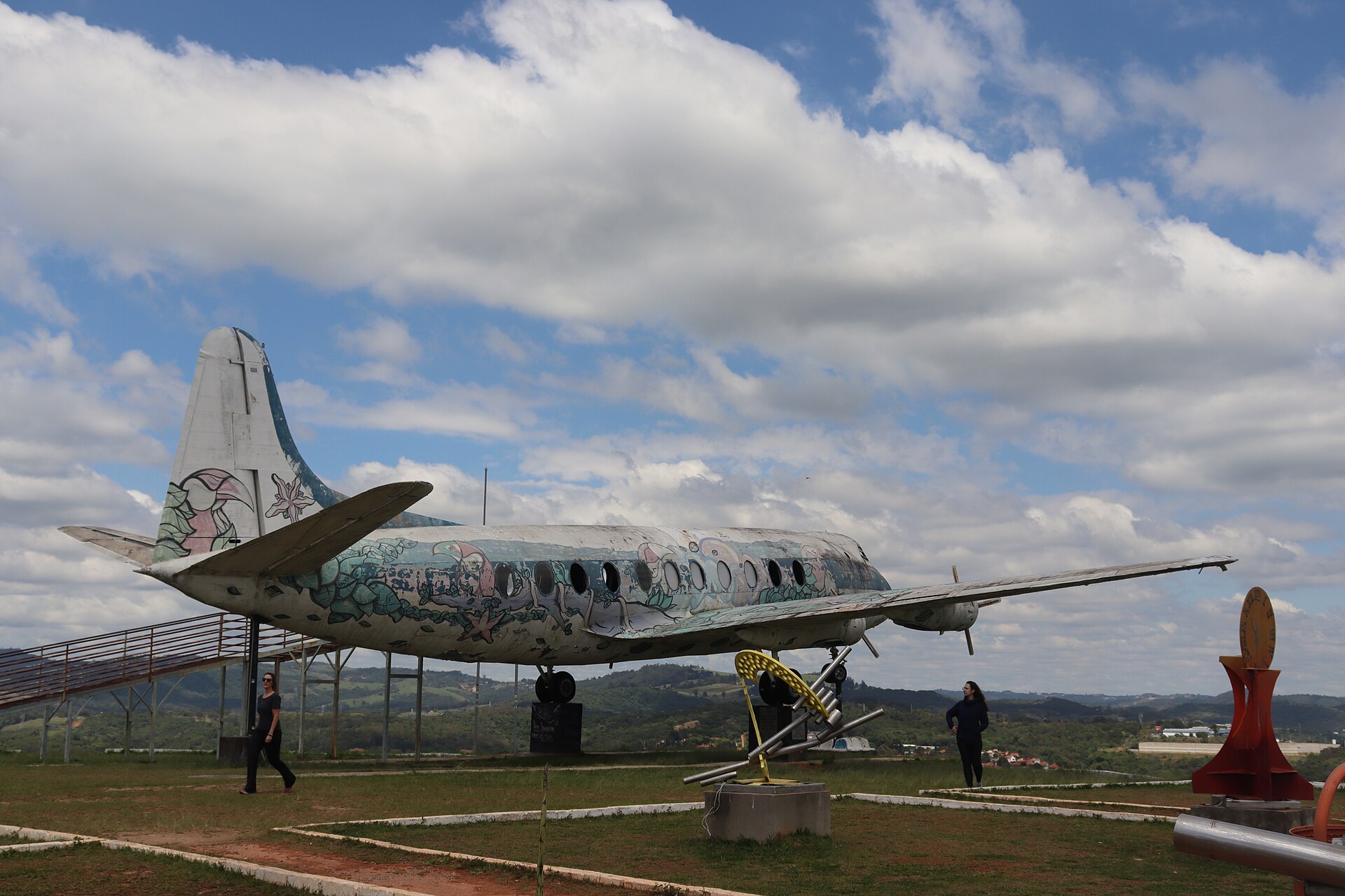 Praça do Avião, em Araçariguama
